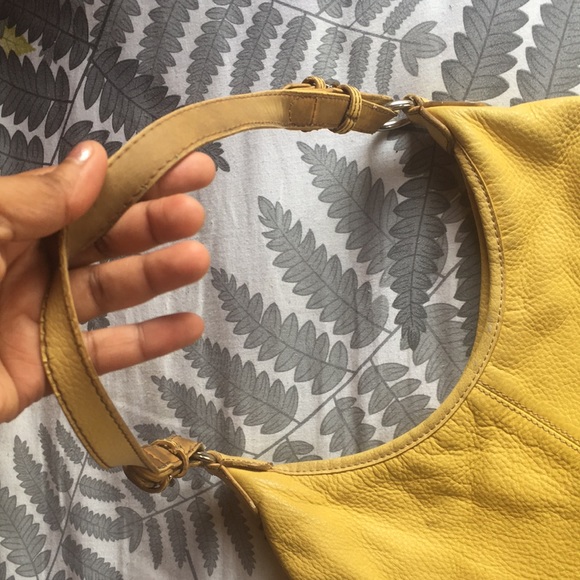 💛“The Sak” hobo in vibrant yellow. 💛 - Picture 11 of 17